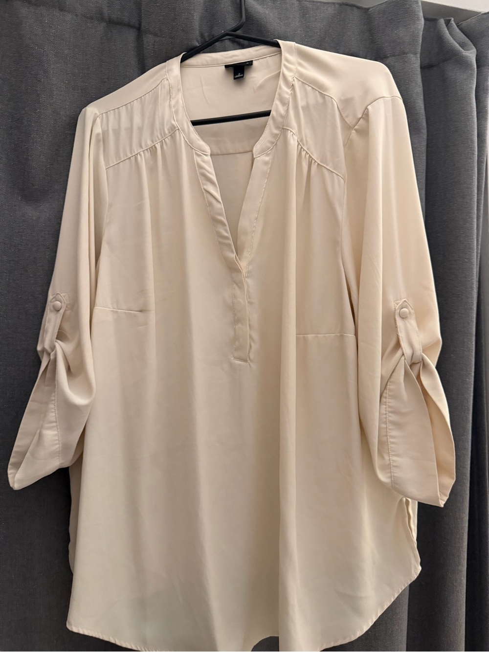 Torrid Cream V-Neck Tunic Blouse